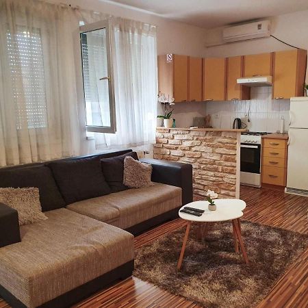 Apartment Laura & Lucija Osijek Eksteriør bilde