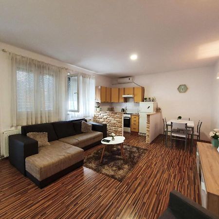 Apartment Laura & Lucija Osijek Eksteriør bilde
