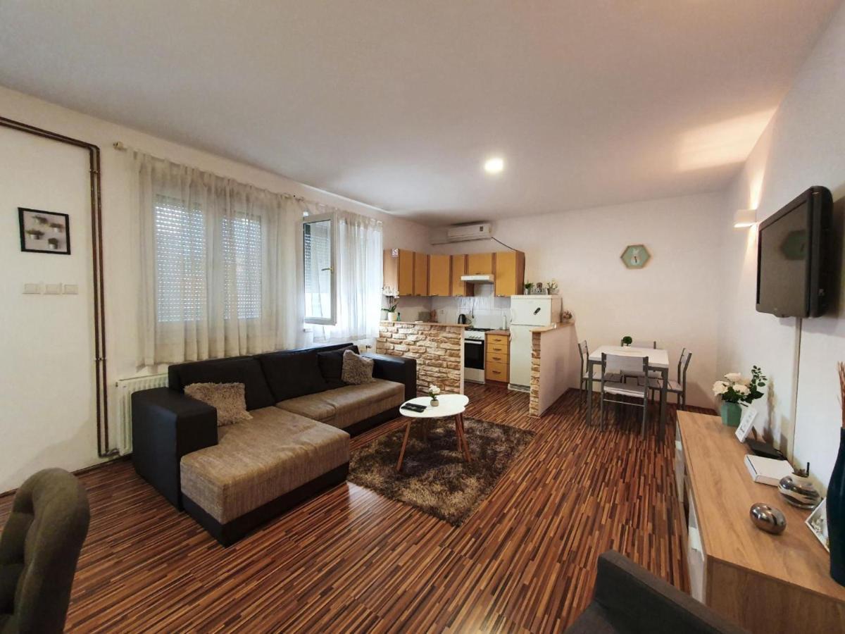 Apartment Laura & Lucija Osijek Eksteriør bilde