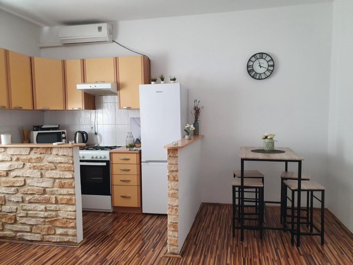 Apartment Laura & Lucija Osijek Eksteriør bilde